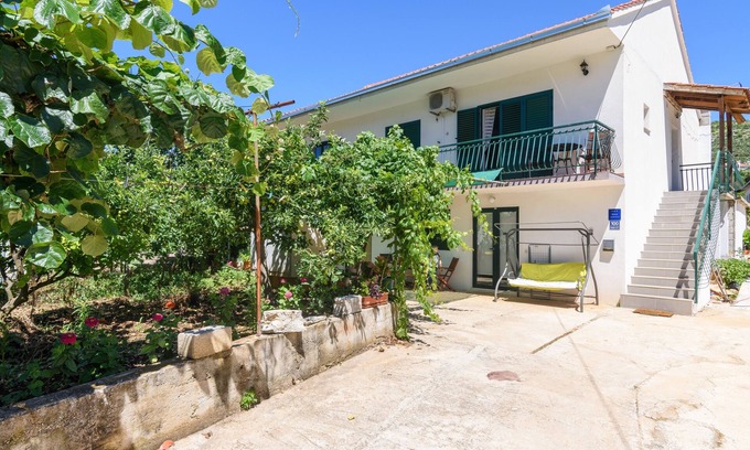 Marina Apartment | Studio flat with terrace Marina, Trogir (AS-14258-a)