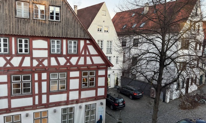 Neu-Ulm Apartment | Studio 'Historisches Fischerviertel' with Wi-Fi
