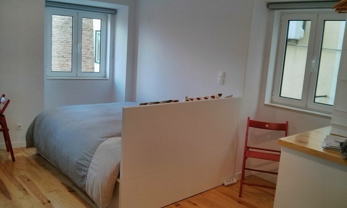 Santo Estevao Apartment | Studio in the Alley of Belo, located in a quiet street of Alfama. Registration number 579 / AL