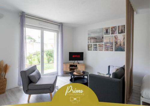 Le Bourget Apartment | Studio JadOr gare RER B Le Bourget - Paris aeroport Charles de Gaulle