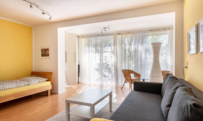 Rauhenbretzingen Apartment | Studio 'Kocher' with Shared Terrace and Wi-Fi