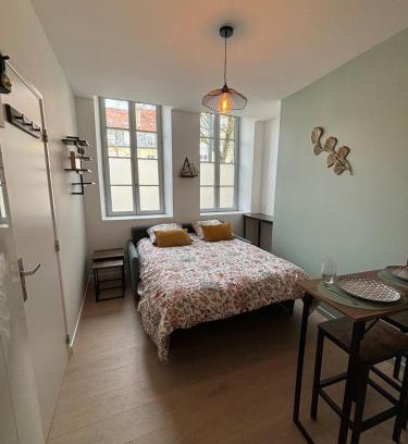 Moulins Apartment | Studio Le Moulinois