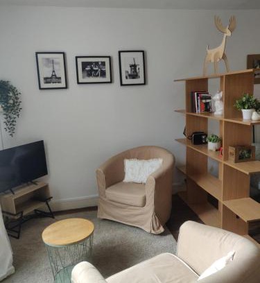 Condom Apartment | Studio Les Armuriers, 2ème étage sans asc