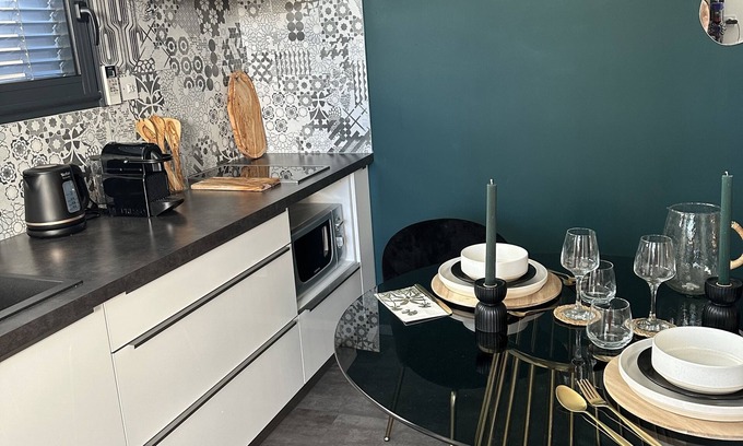Gaillac Apartment | Studio « Linstant Présent » Balnéothérapie
