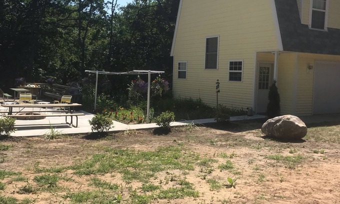 Shelby Apartment | Studio Loft at Stony Lake 1 block to Lake Michigan & Stony Lake Beaches 🏖