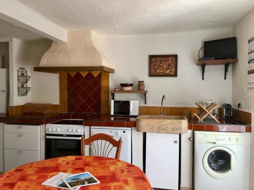 Comps-sur-Artuby Apartment | Studio Lou Rigaou