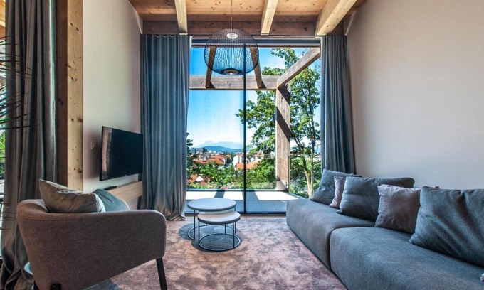 Ljubljana Old Town Apartment | Studio na Stolbi