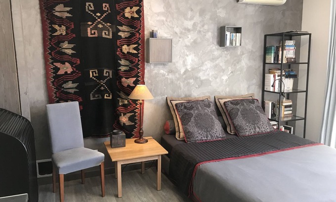 Saint-Maximin House | Studio near Uzès in a quiet cartier ready the garlic