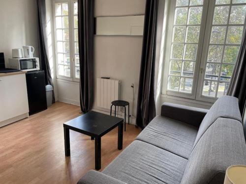 Parc-de-Montsouris Apartment | Studio Paris 14