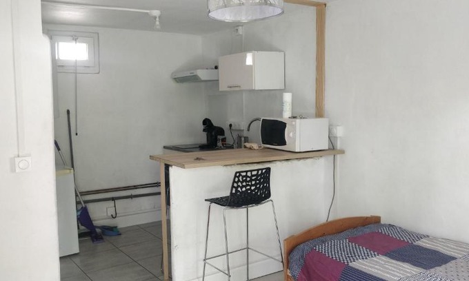 Lectoure Apartment | Studio rénové au bord du Gers