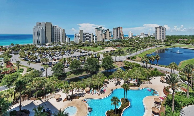 Four Mile Village Condo | Studio @SanDestin Luau! Sleeps 4! Resort Pool! Walk 2 beach!