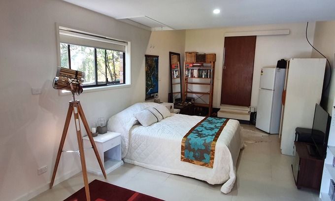 Callala Bay Apartment | Studio style self contained room, steps to the beach.