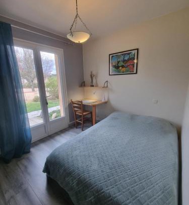 Saint-Pierre-de-Lages Apartment | Studio T1 paisible dans villa avec bassin naturel