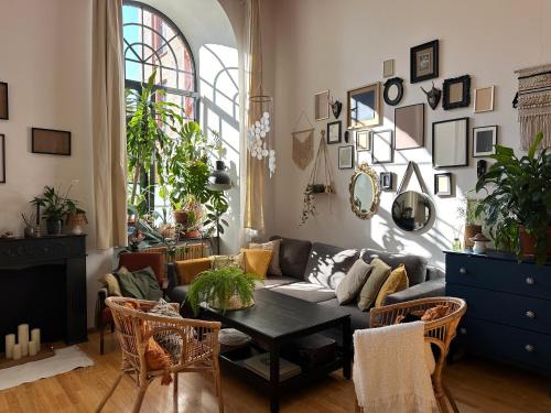 Lodz Apartment | Studio Włókno - słoneczny loft u Scheiblera