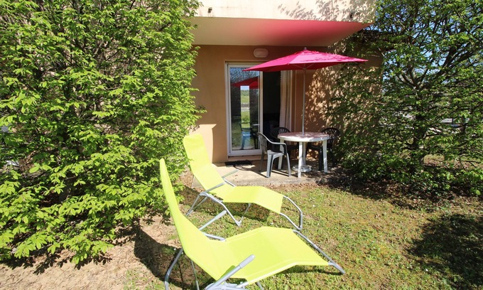 Prayssac Apartment | Studio with pool and wifi