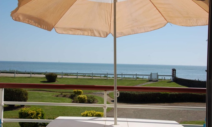Saint-Jacques Apartment | Studio With sea View