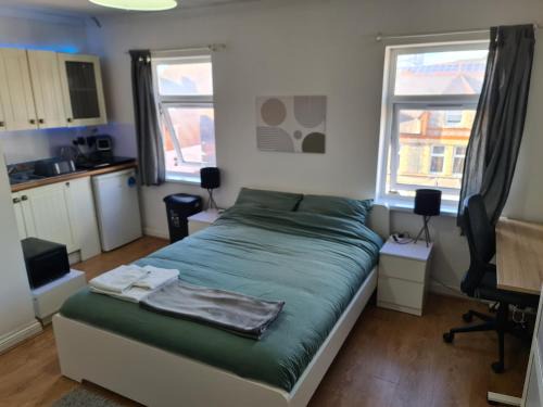 Reading Apartment | Studios & Ensuite Doubles - Central RG1 - Oracle - Station & Hospital