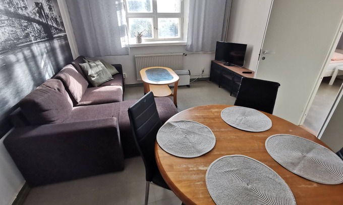 Karhula Apartment | Stunning 2-Bed Apartment in Kotka. Sauna Facility.
