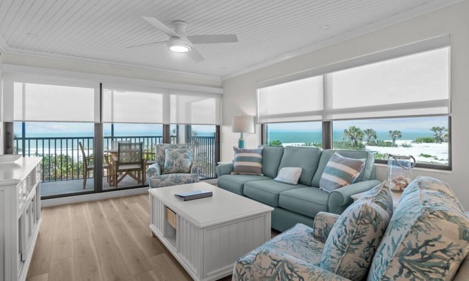 Sanibel Condo | Stunning 2BR/2BA With Panoramic Gulf Front Views, Fully Remodeled!
