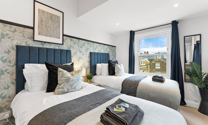 East Putney Apartment | Stunning 4 Bed in Central London - Sleeps 9