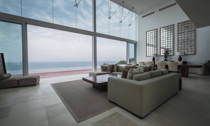 Kutuh Villa | Stunning 6-bedroom Seaview Villa Lorea