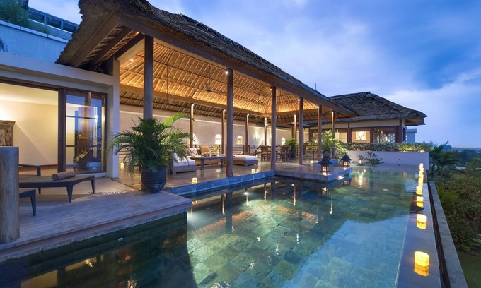 Taman Griya Villa | Stunning 6BR Villa W/Ocean View, Jimbaran! W/Private Gym Room! W/Swimming Pool!