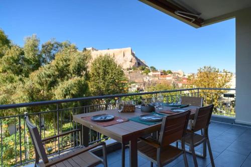 Makrigianni Apartment | Stunning Acropolis 2 bedroom Opulence
