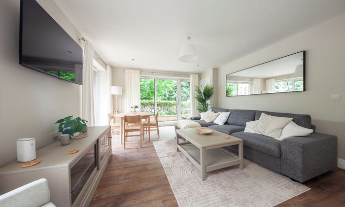 Lucan Apartment | Stunning and modern 2 bedroom apartment in Lucan