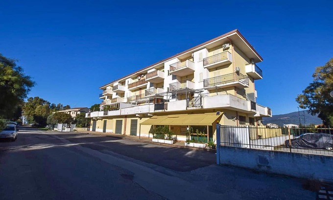 Lamezia Terme Apartment | Stunning apartment in Lamezia Terme