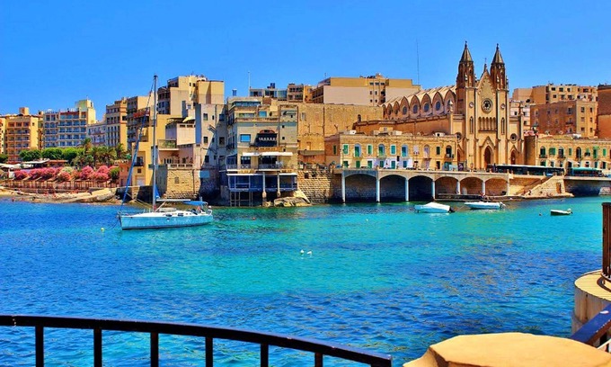 Ta' Xbiex Apartment | Stunning Apartment in a Central Location With Views