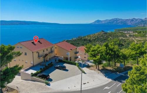 Bratus Apartment | Stunning Apartment In Krvavica