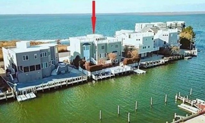 Point Pleasant - Toms River House | Stunning Bayfront Home in Harvey Cedars, LBI