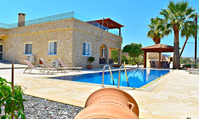 Argaka Villa | Stunning Bungalow/Villa - Amazing Sea Views - Heated Infinity Pool - Pool Table