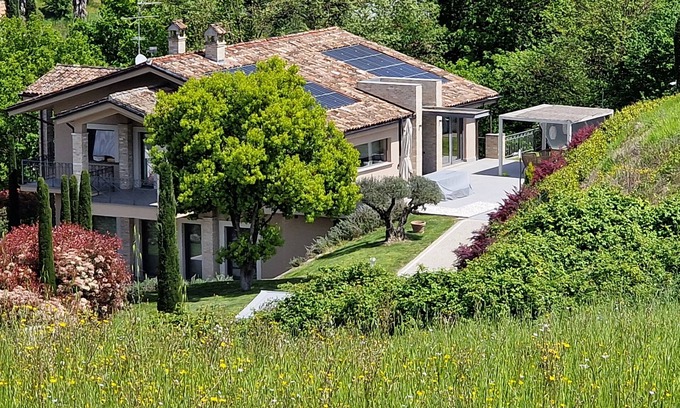 Frosinone Apartment | Stunning design apartment in villa, with all amenities, close to hundred.