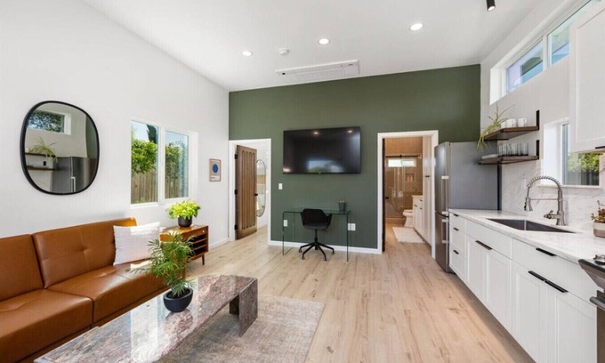 Santa Maria House | Stunning Guesthouse with Private Entry & Courtyard