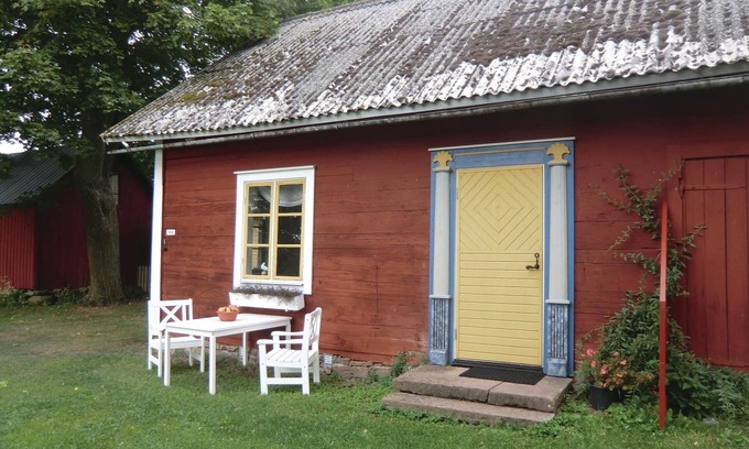 Borgholm House | Stunning home in Borgholm with kitchen