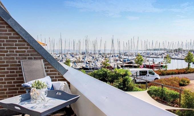 Bruinisse House | Stunning home in Bruinisse