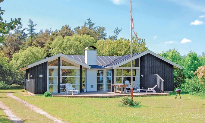 Elsegarde Strand House | Stunning home in Ebeltoft with sauna