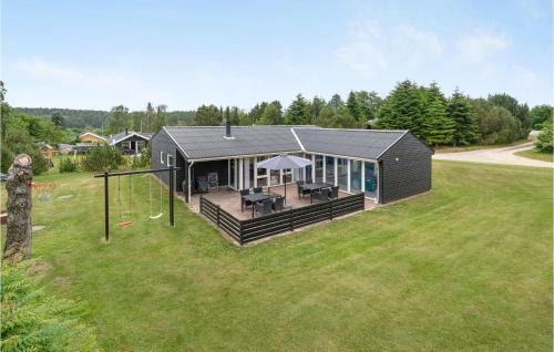Egsmark Strand House | Stunning Home In Ebeltoft With Kitchen