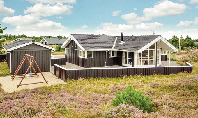 Bjerregaard House | Stunning home in Hvide Sande with sauna