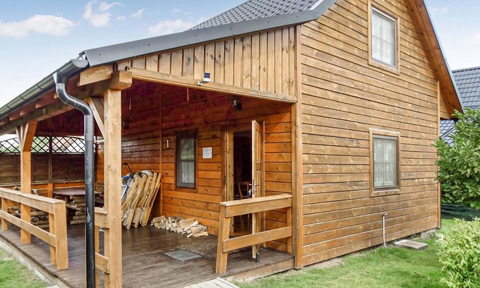 Kopalino House | Stunning home in Kopalino with WiFi