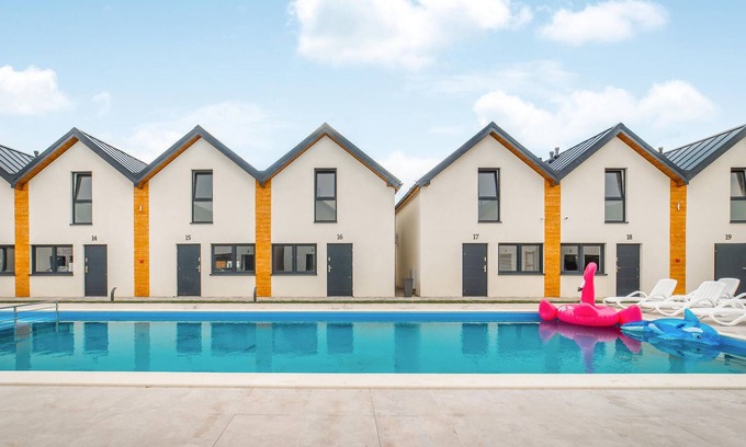 Rewal House | Stunning home in Rewal with WiFi