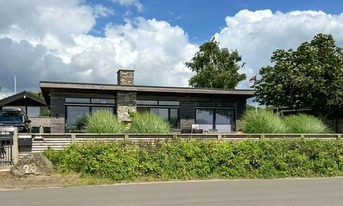 Ronde House | Stunning home in Rønde with WiFi