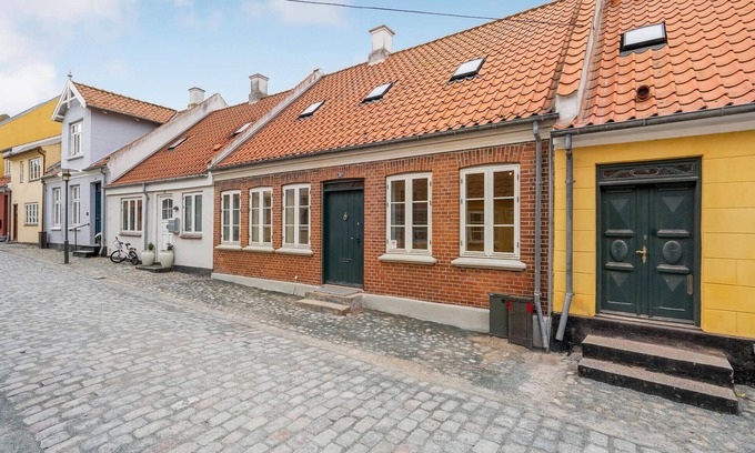 Rudkobing House | Stunning home in Rudkøbing with kitchen