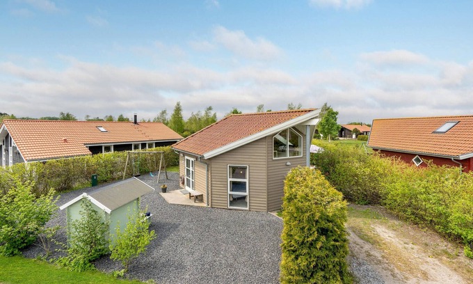 Marielyst House | Stunning home in Væggerløse with WiFi