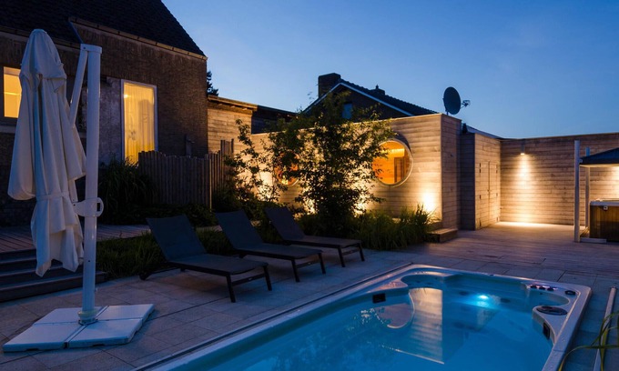 Westouter House | Stunning home in Westouter with sauna