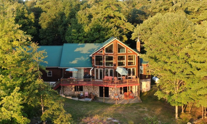 Town of Macomb Cabin | Stunning lake cabin 8 acres of woods, private boat dock, AC, WiFi & dog-friendly