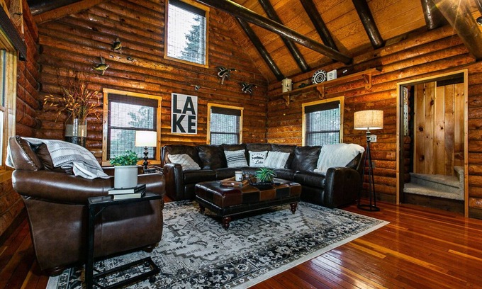 Apple River Cabin | Stunning Log Cabin with amazing views at Apple Canyon Lake, Perfect Location