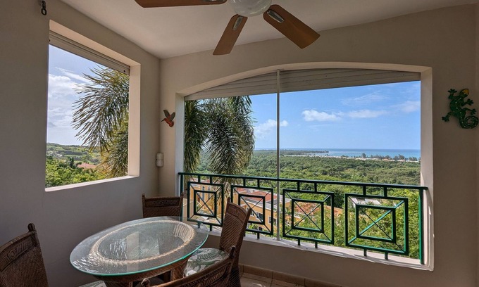Zarzal Apartment | Stunning Ocean View Rooftop Villa