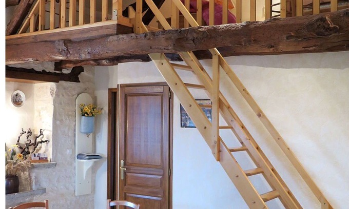 Lalbenque Villa | Stunning private villa for 4 people with TV, terrace and pets allowed